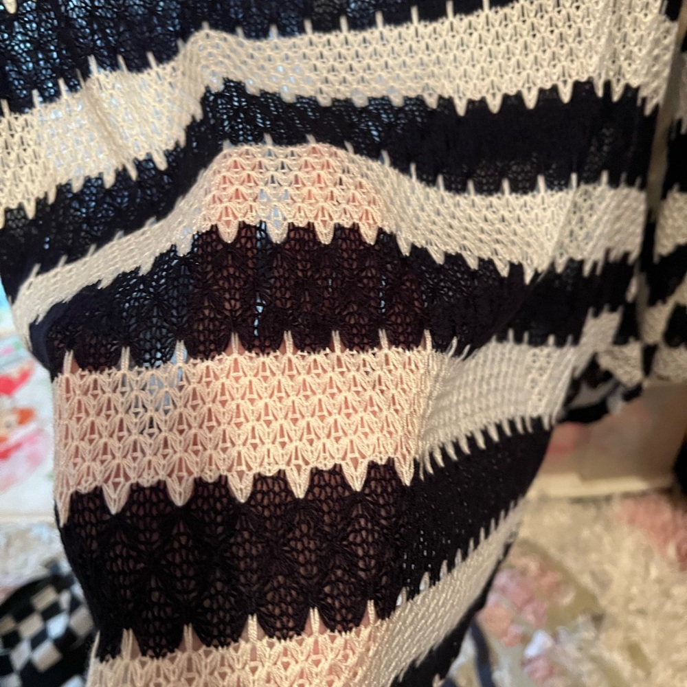 Pullover sweater - Picture 3 of 4